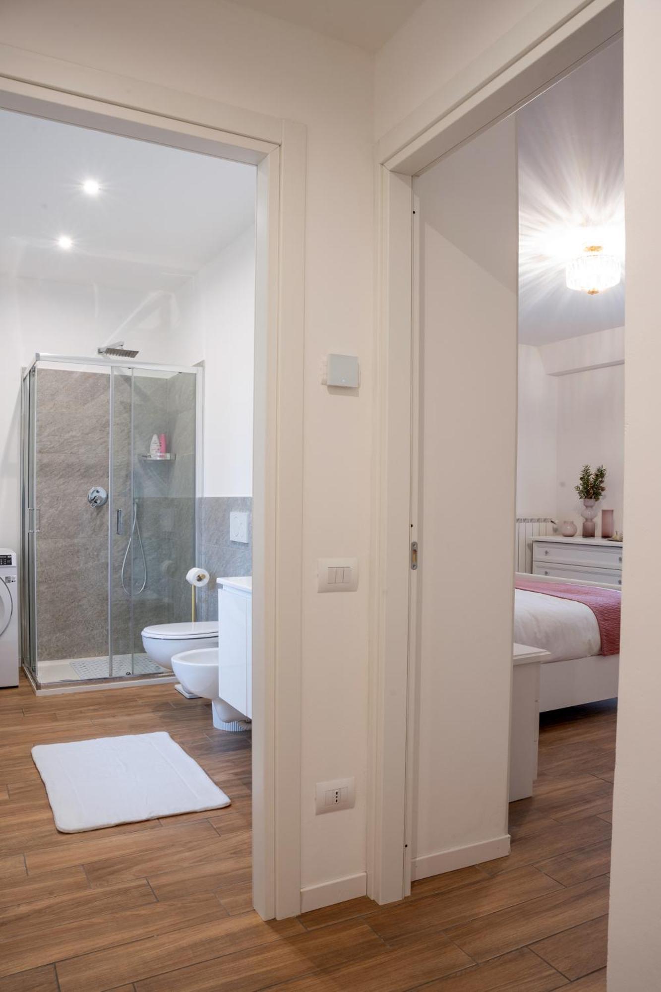 Apartment Lora Flowers Suite, Free Parking,self Check In, 5