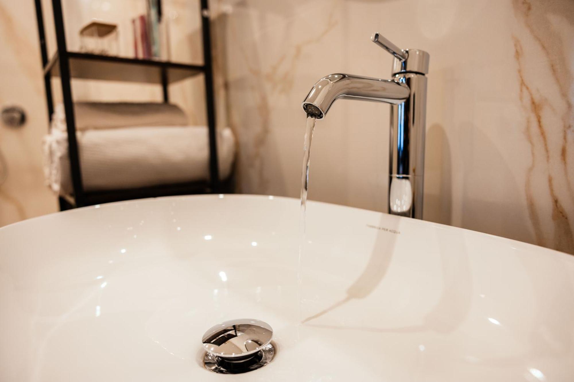 Angelina's Suite&spa Con Parcheggio Privato *