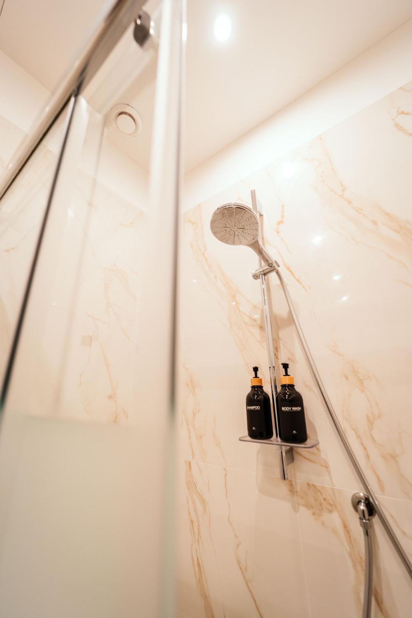 Angelina's Suite&spa Con Parcheggio Privato Apartment *