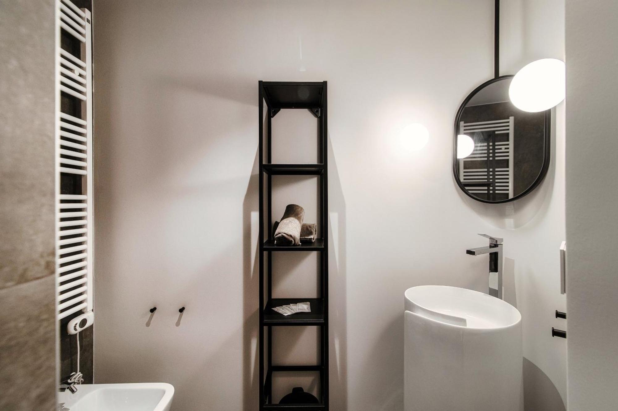 Apartment Mmm Palazzo Diaz - The House Of Travelers Como