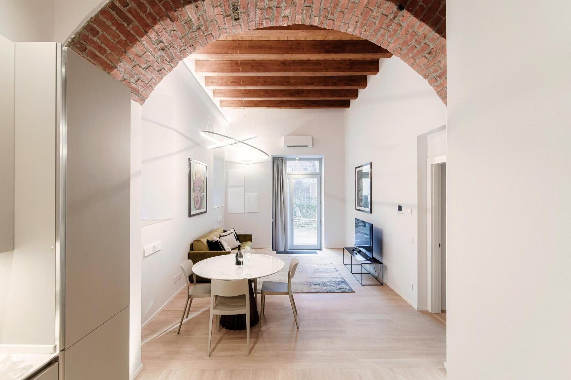 Mmm Palazzo Diaz - The House Of Travelers * Como