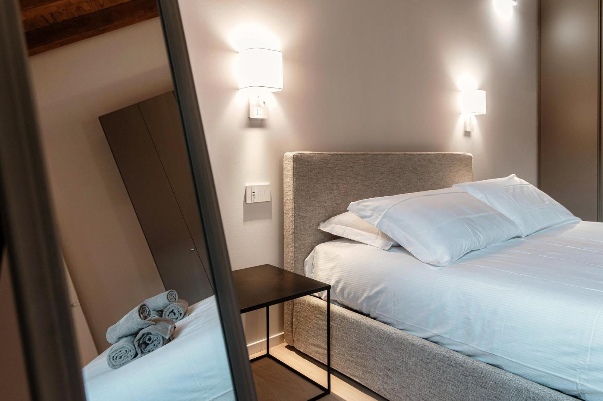 Apartment Mmm Palazzo Diaz - The House Of Travelers Como