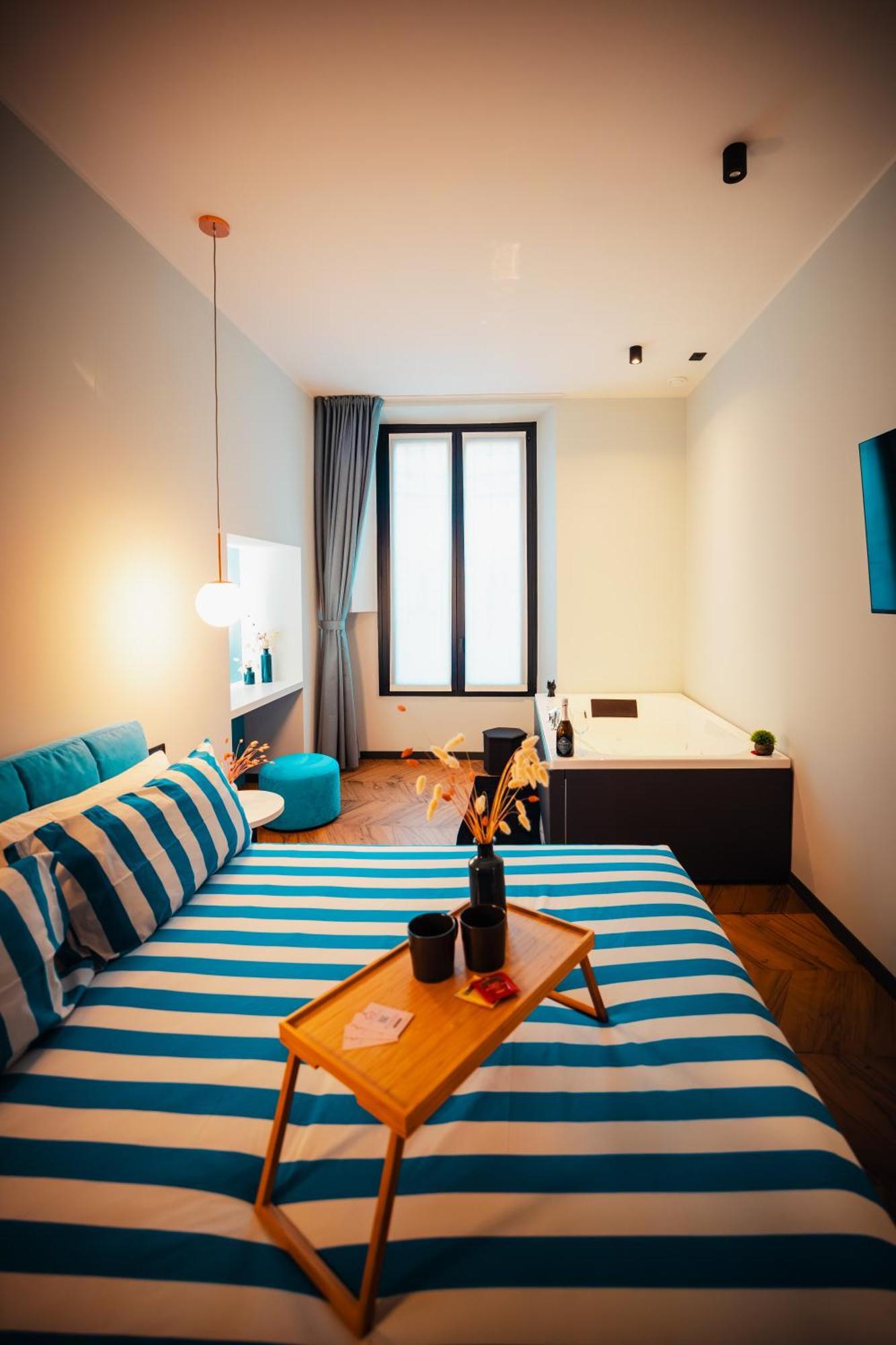 Penelope's Suite&spa Con Parcheggio Privato Como