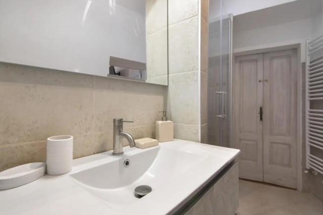 5 Stelle - Lago, Montagna, Ospedale Apartment *