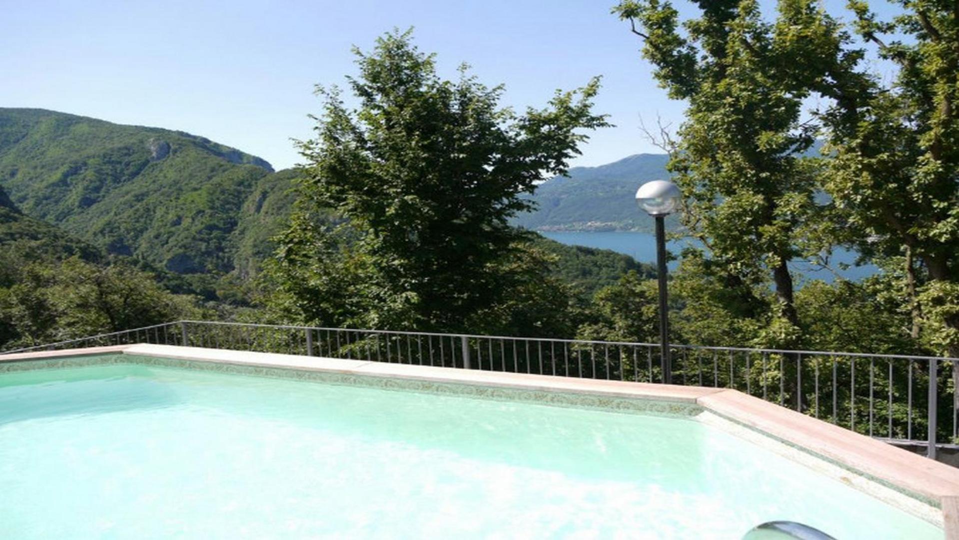 Apartment Alto