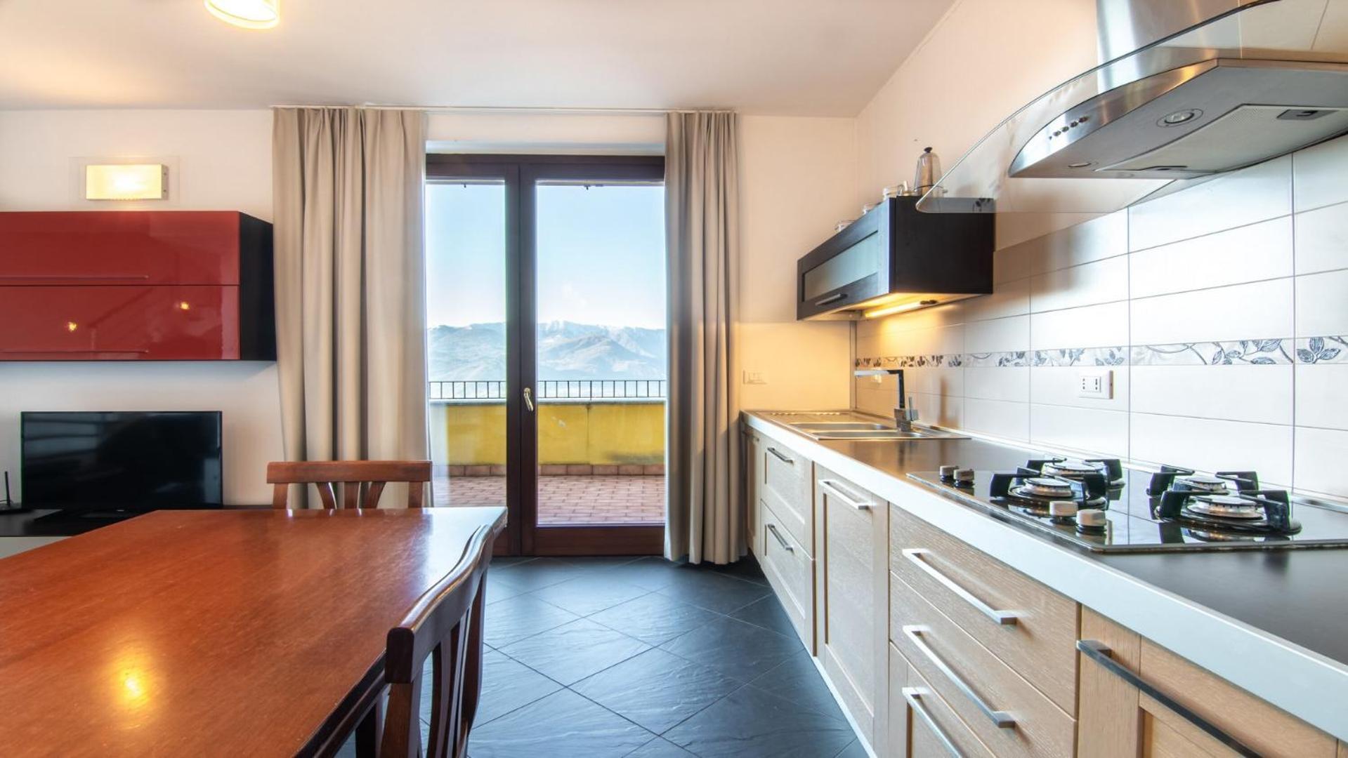 Alto Apartment *