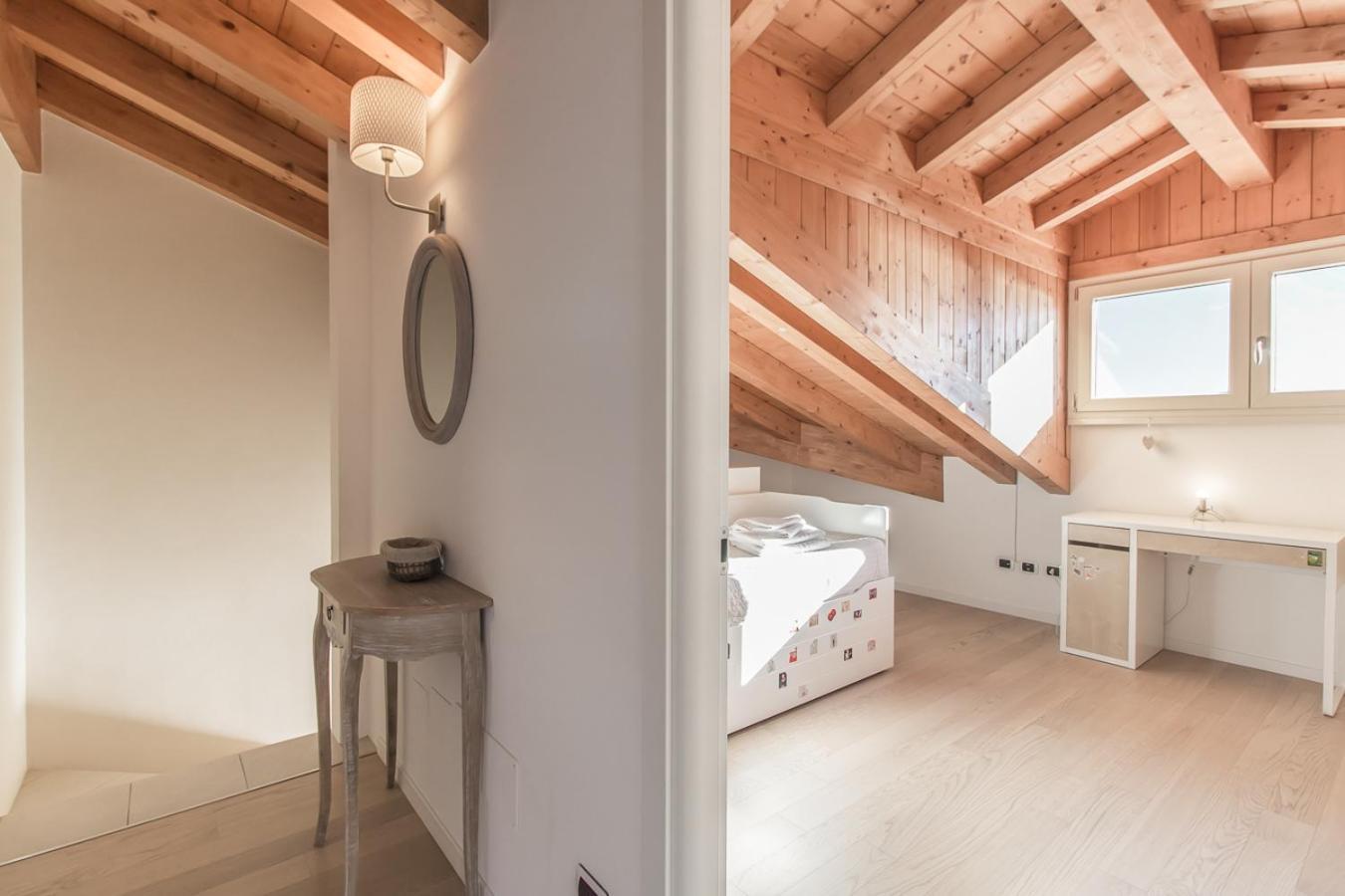 Tulipani 17 - Tremezzina Apartment Tremezzo