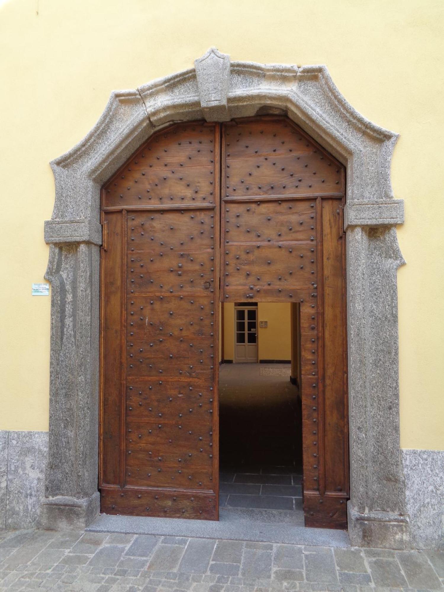 Historic Center Modern Apartment Bellano
