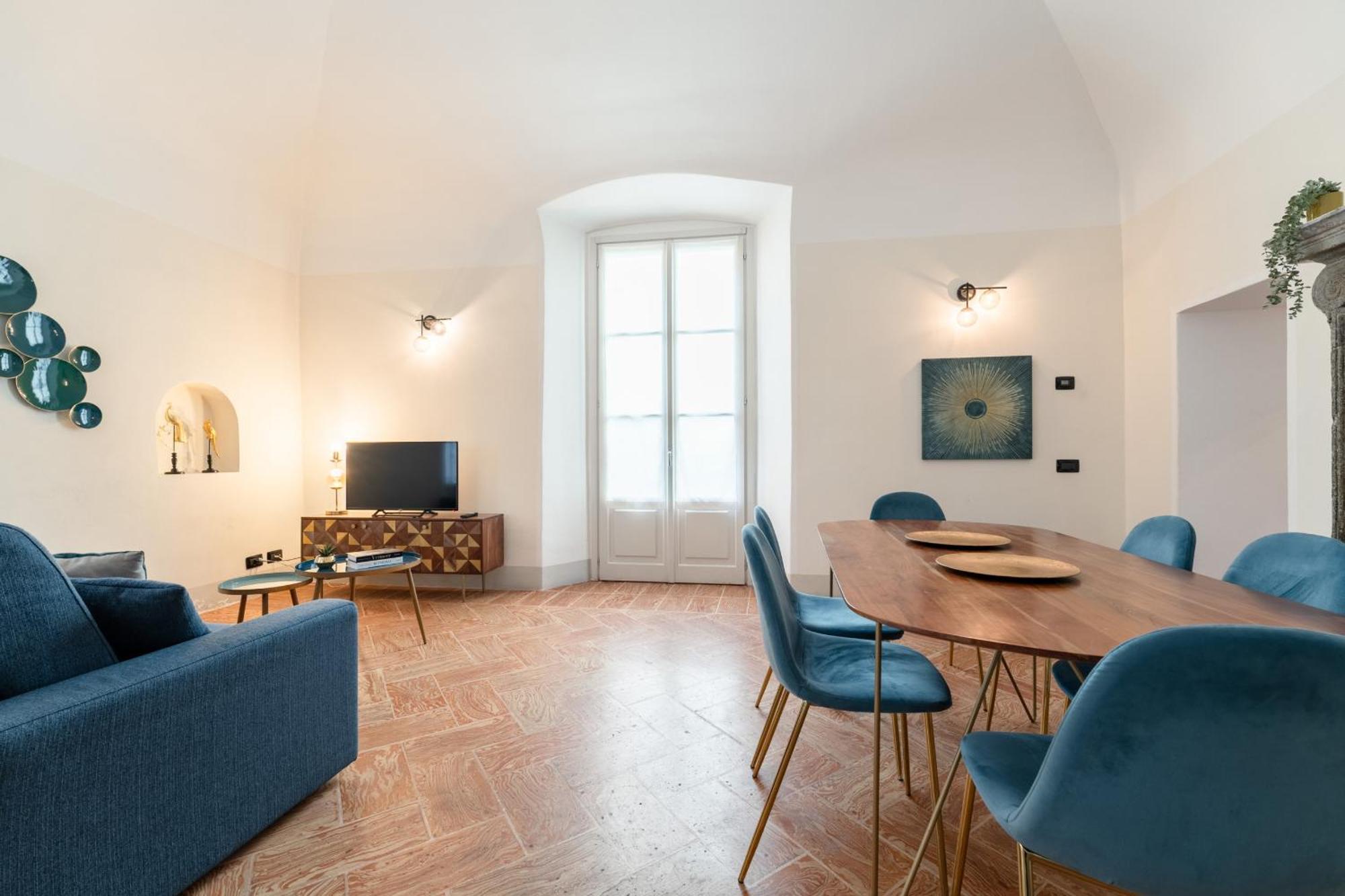 Palazzo Odescalchi By Wonderful Italy * Como