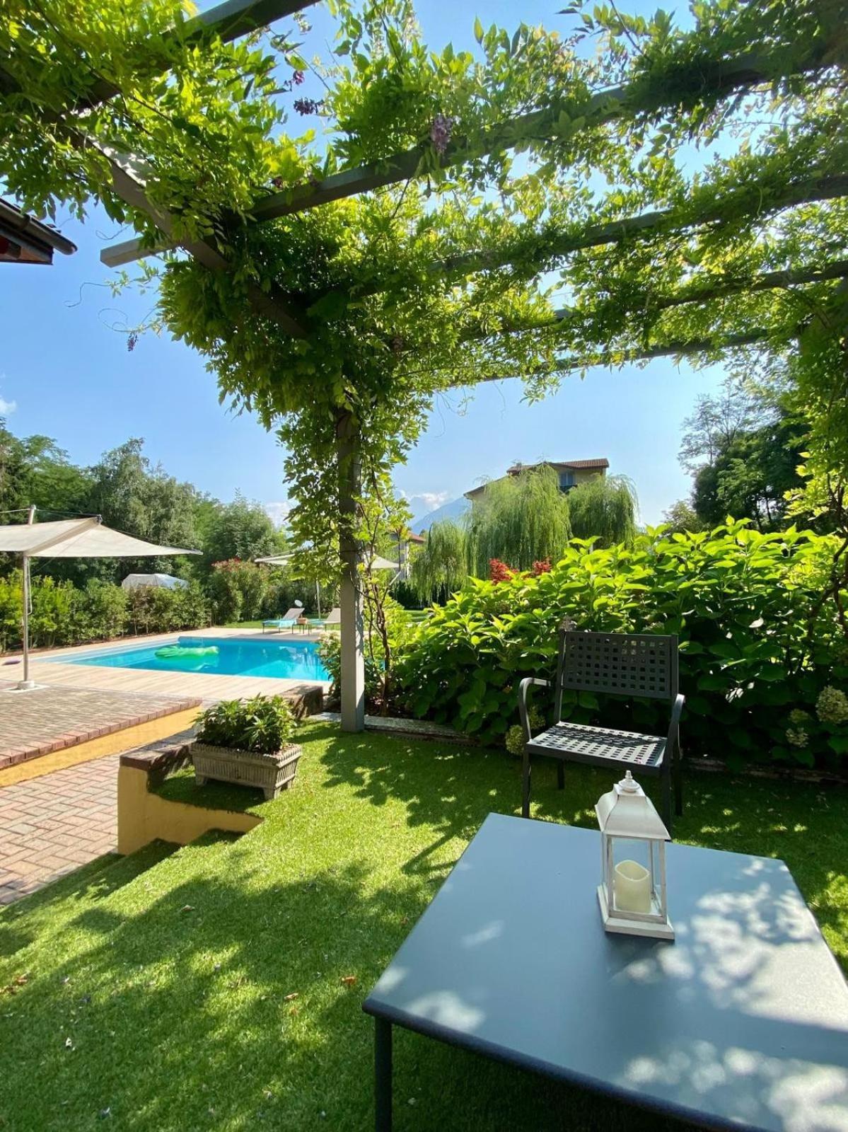 Salici, Pool & Garden * Colico