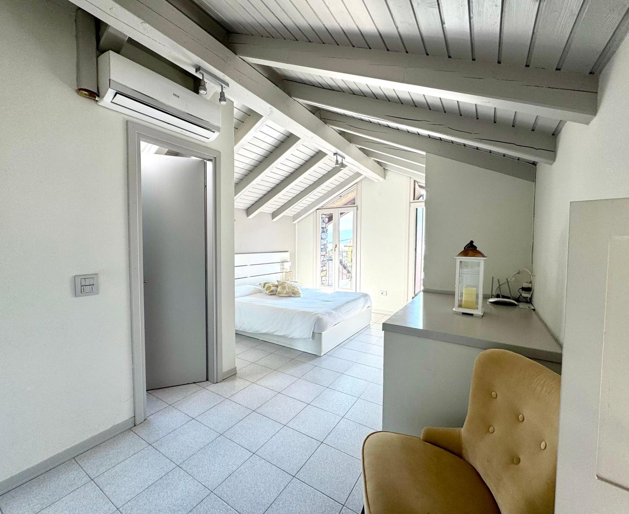 Apartment Iris 1 Di Dongo