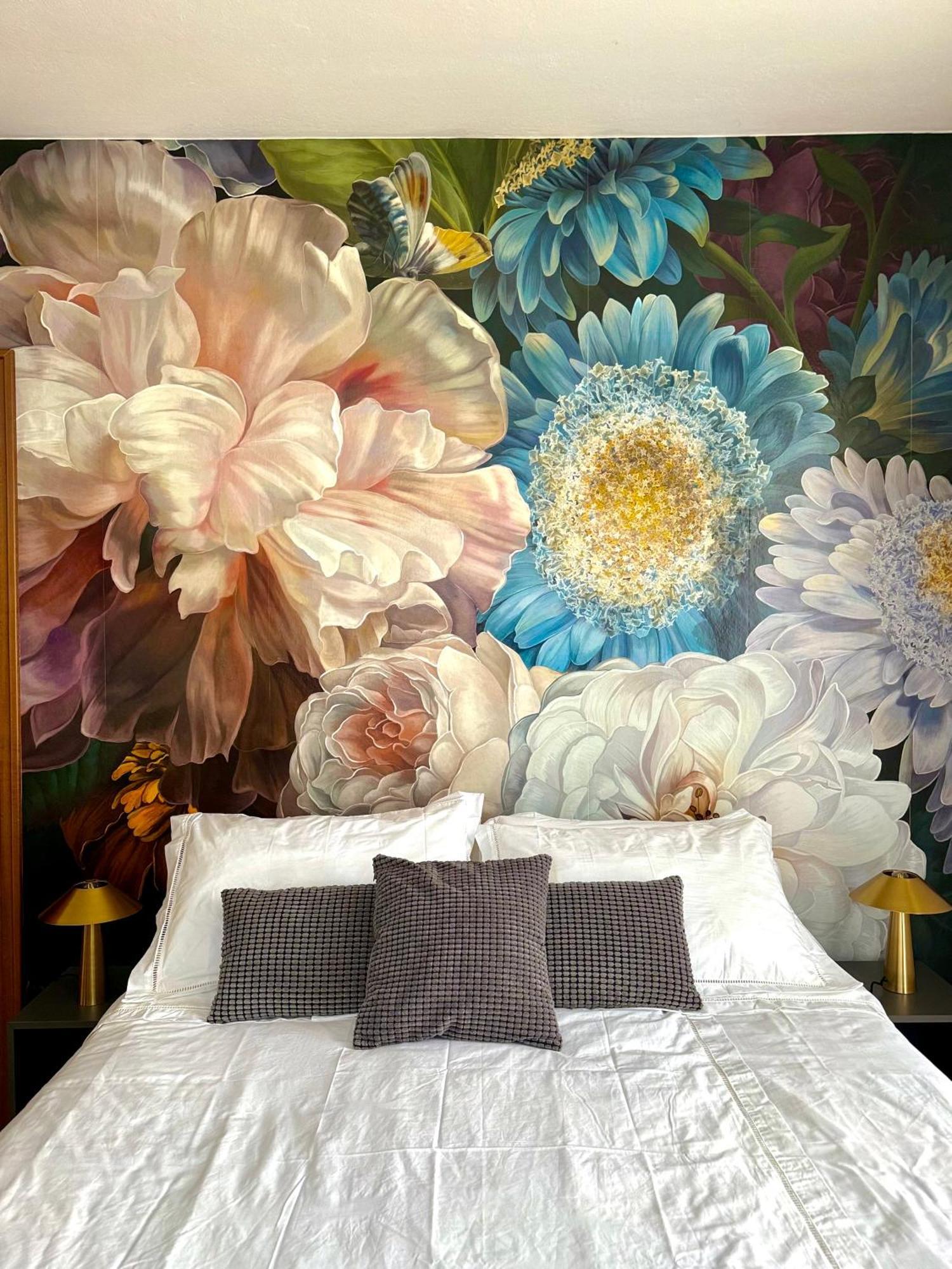 Stunning Renovated Flat On With Parking