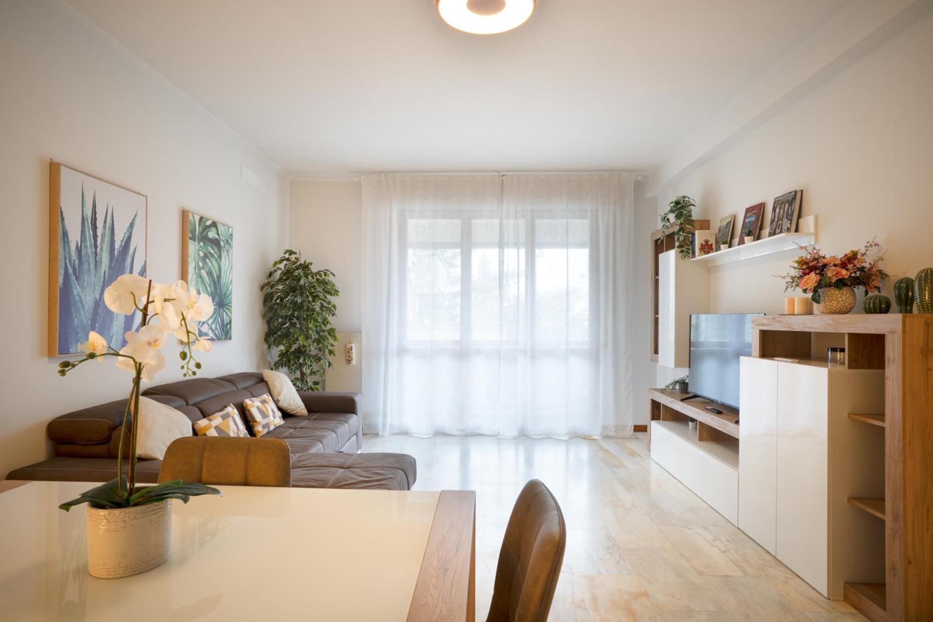 Isola - Near Viscontea Island Apartment Lecco