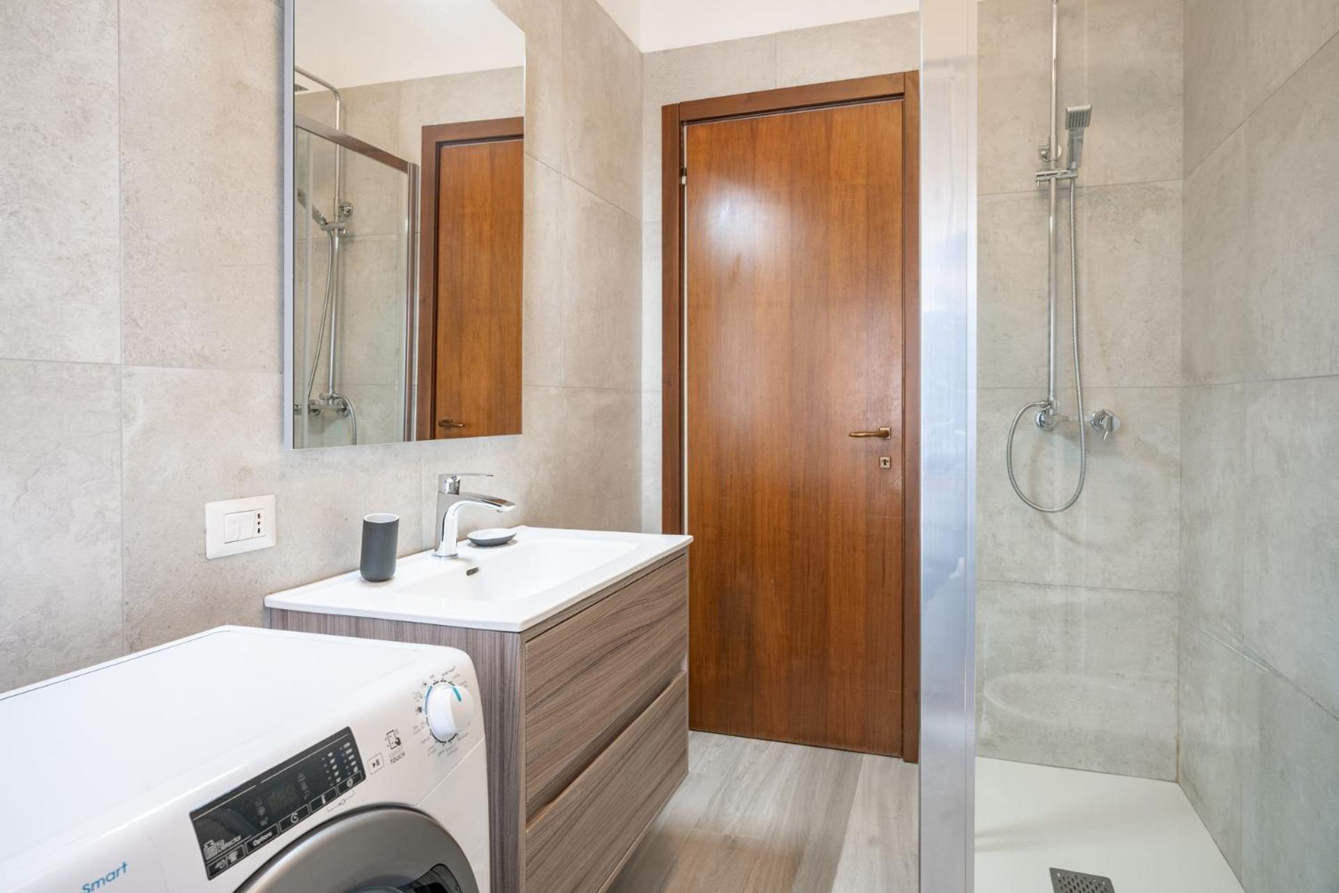 Apartment Isola - Near Viscontea Island