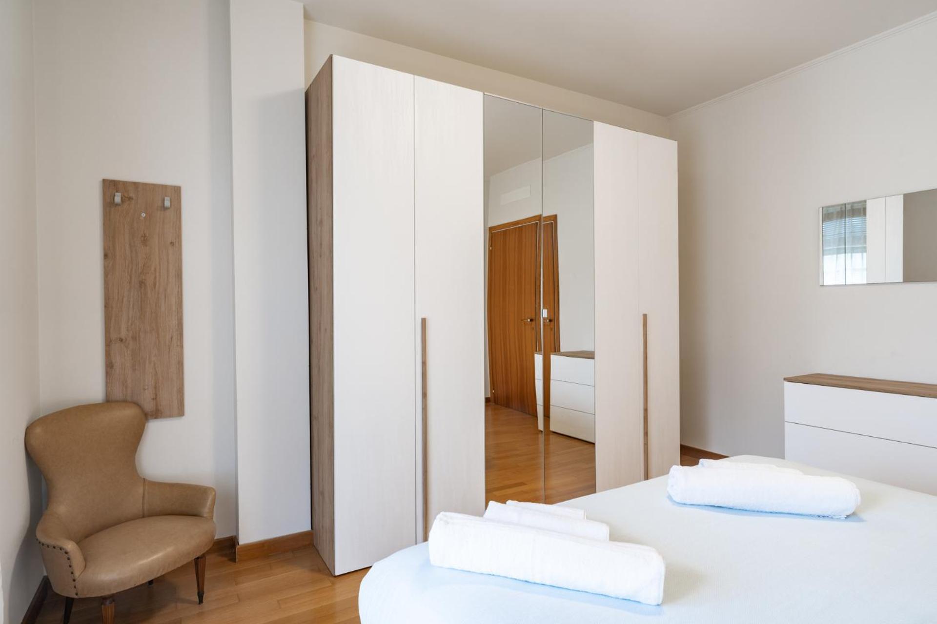 Isola - Near Viscontea Island Apartment Lecco