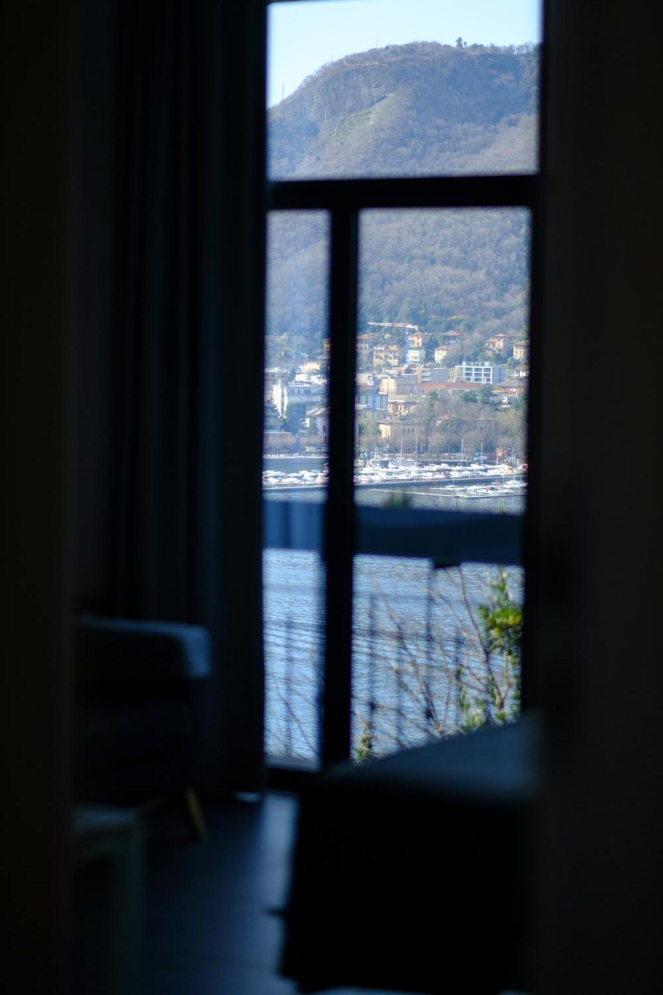 Veranda View Como