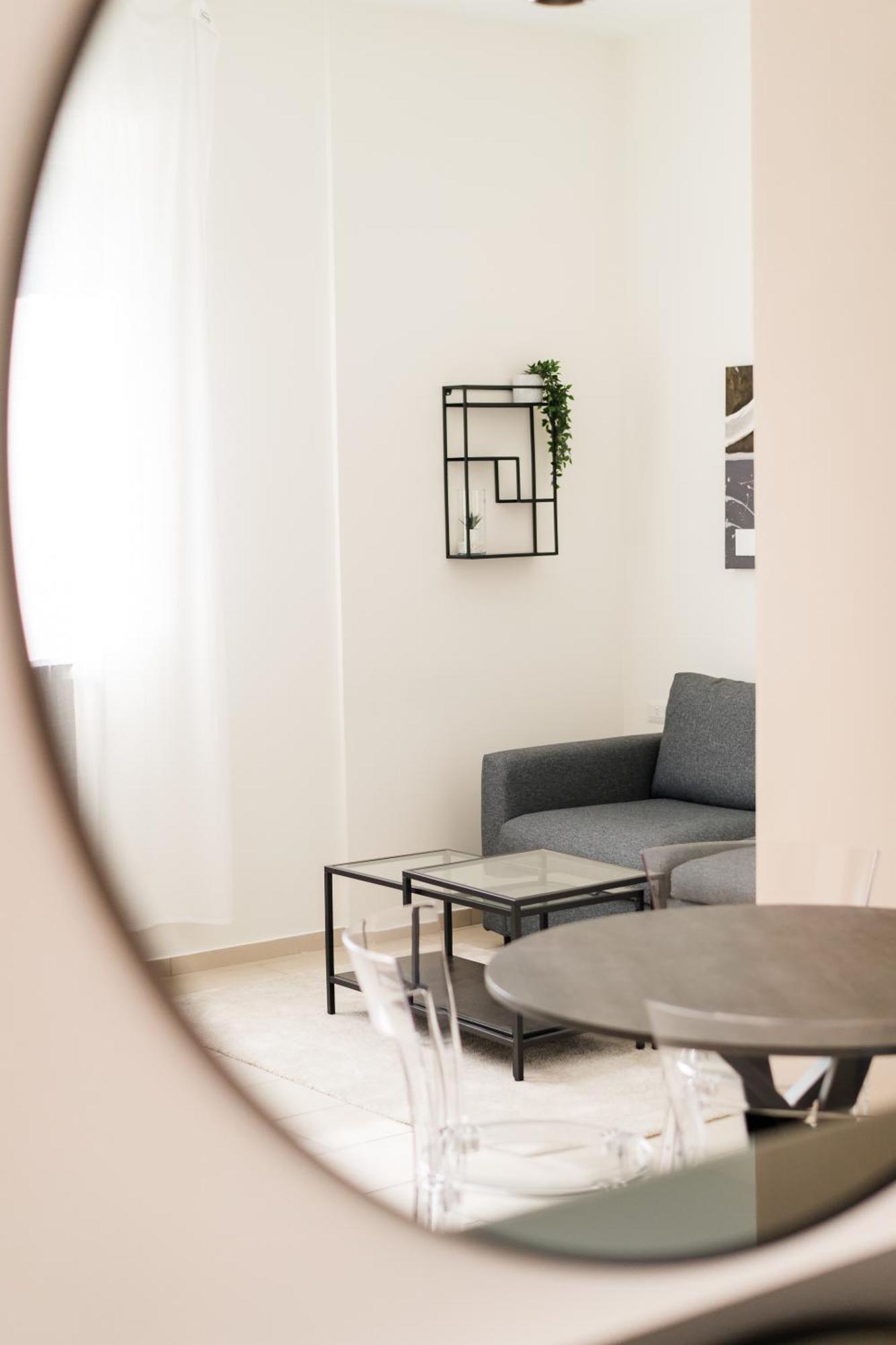 Dieci By Comorooms Apartment *