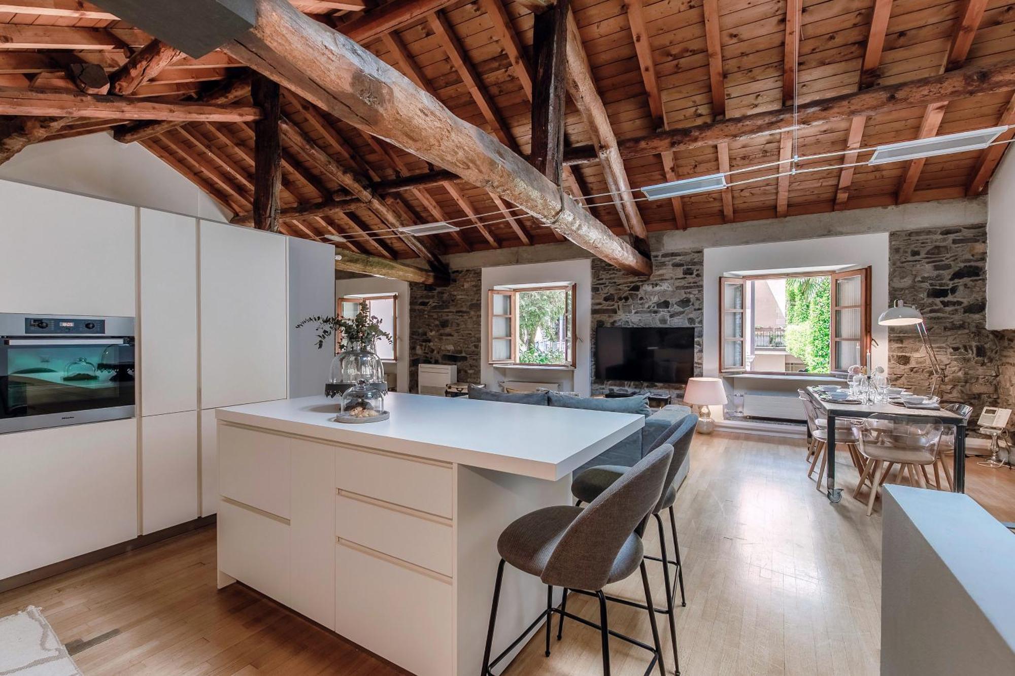 Apartment Corte Delle Rondini - Bymyhomeincomo Como