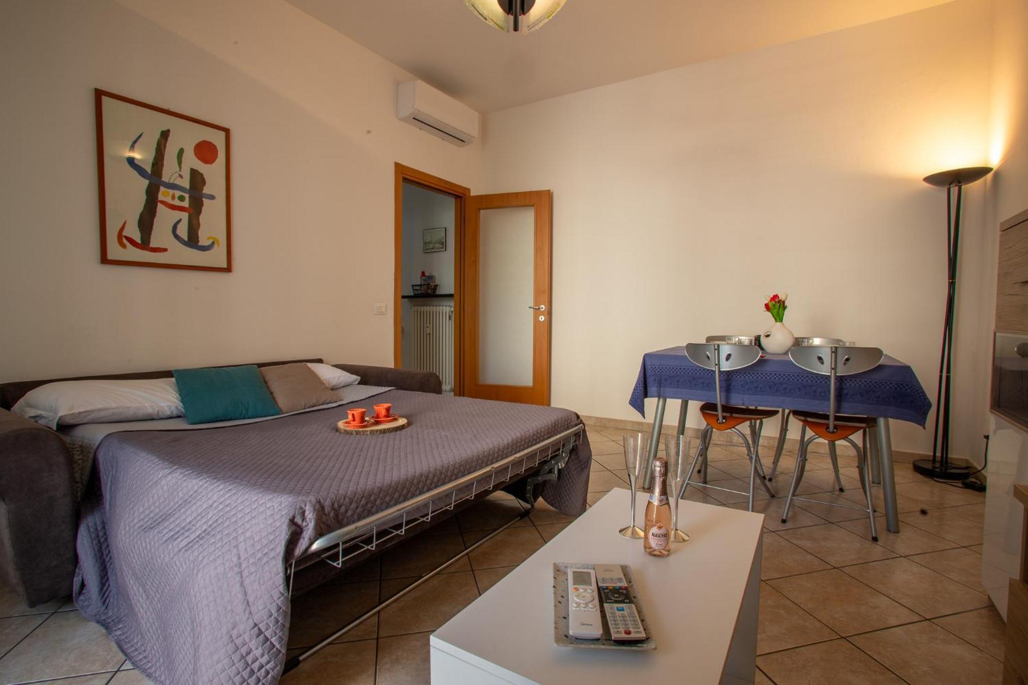 Ilaria House * Como