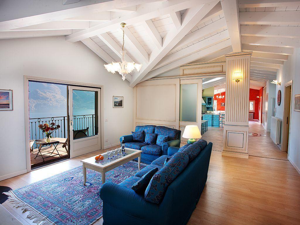 Apartment Belvedere Menaggio-4 Luxury Homes-by Italian