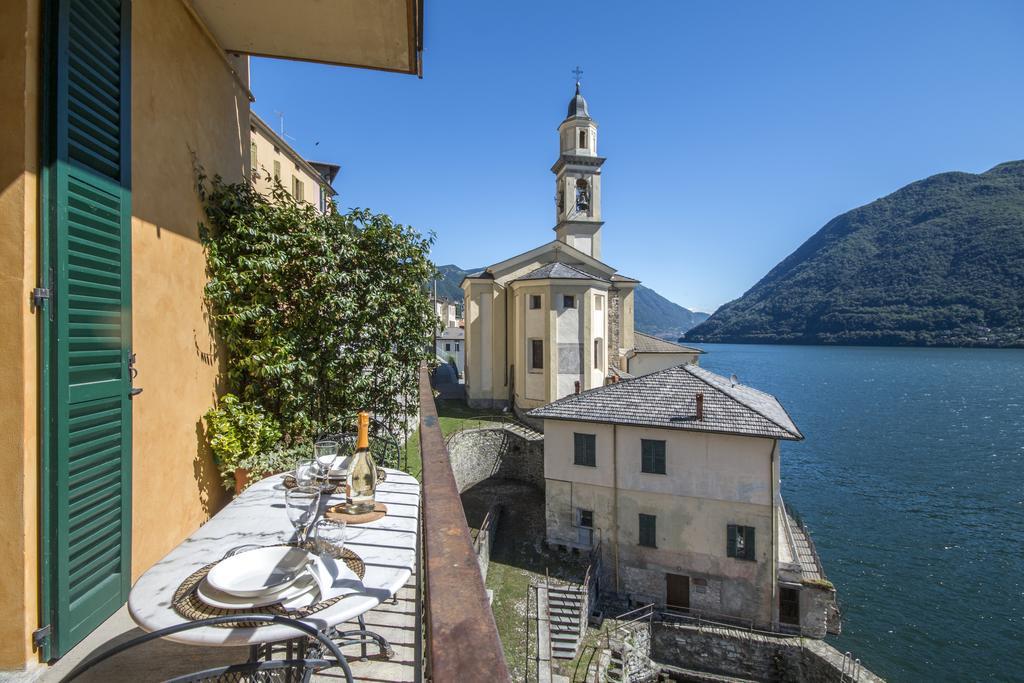At The Pier Of - The House Of Travelers Brienno