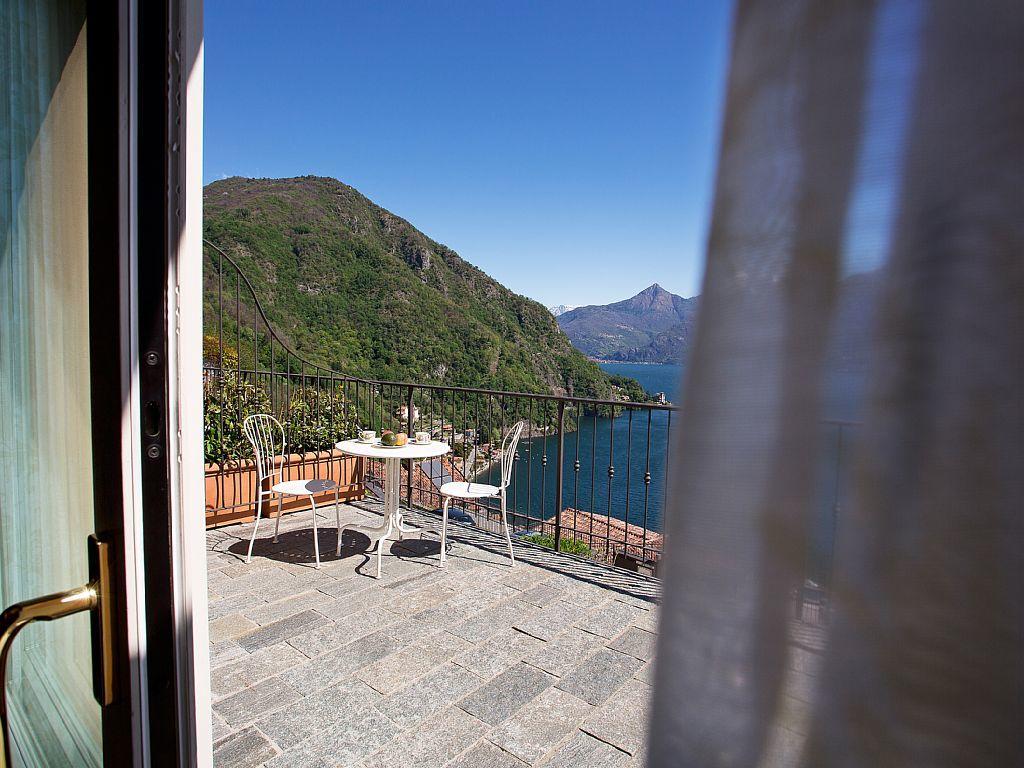 Belvedere Menaggio-4 Luxury Homes-by Italian Menaggio