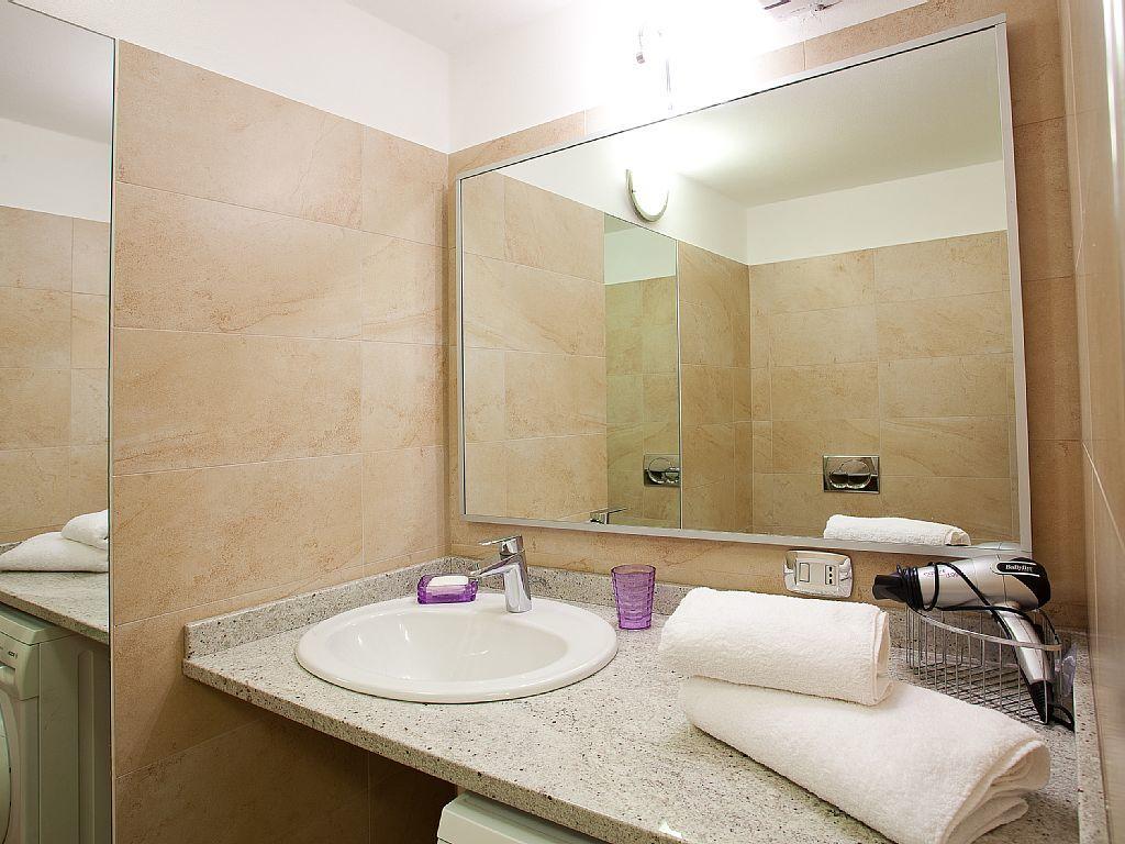 Bella Vista In With Pool Sleeps 6- By Italian Mezzegra