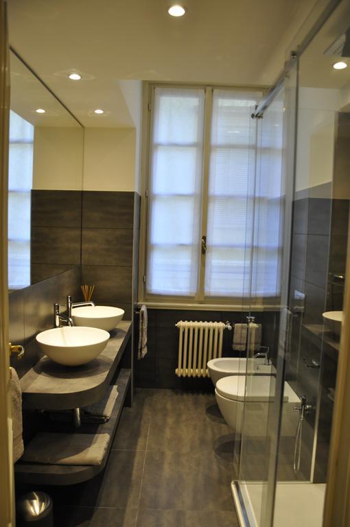 Charming Como: Downtown With Dual Bedrooms And Bathrooms Como