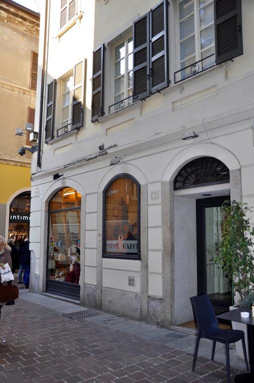 Charming Como: Downtown With Dual Bedrooms And Bathrooms Como