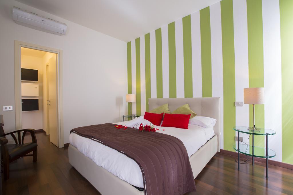 The Square Apartment *