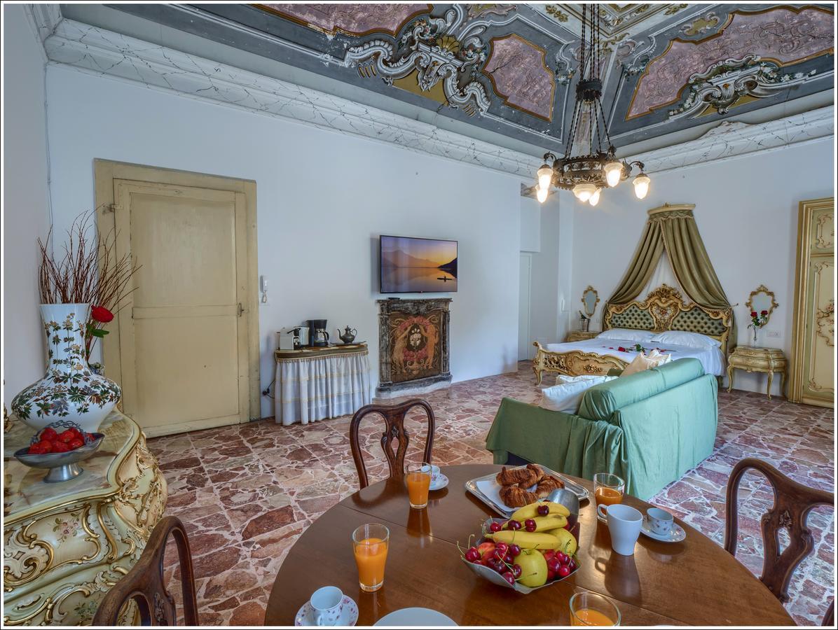Vinicia, Pool, Jacuzzi, Airco Guest house Domaso
