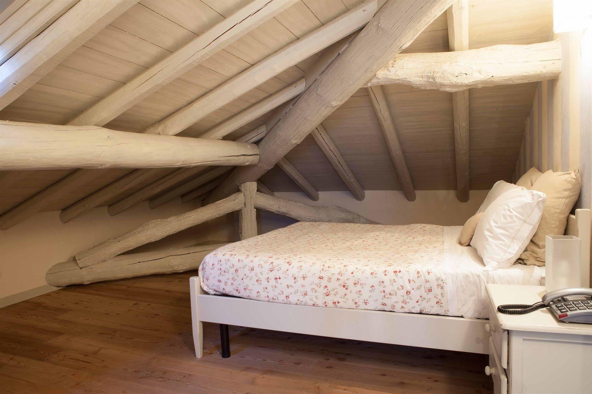 Regina Teodolinda Bed & Breakfast 3*
