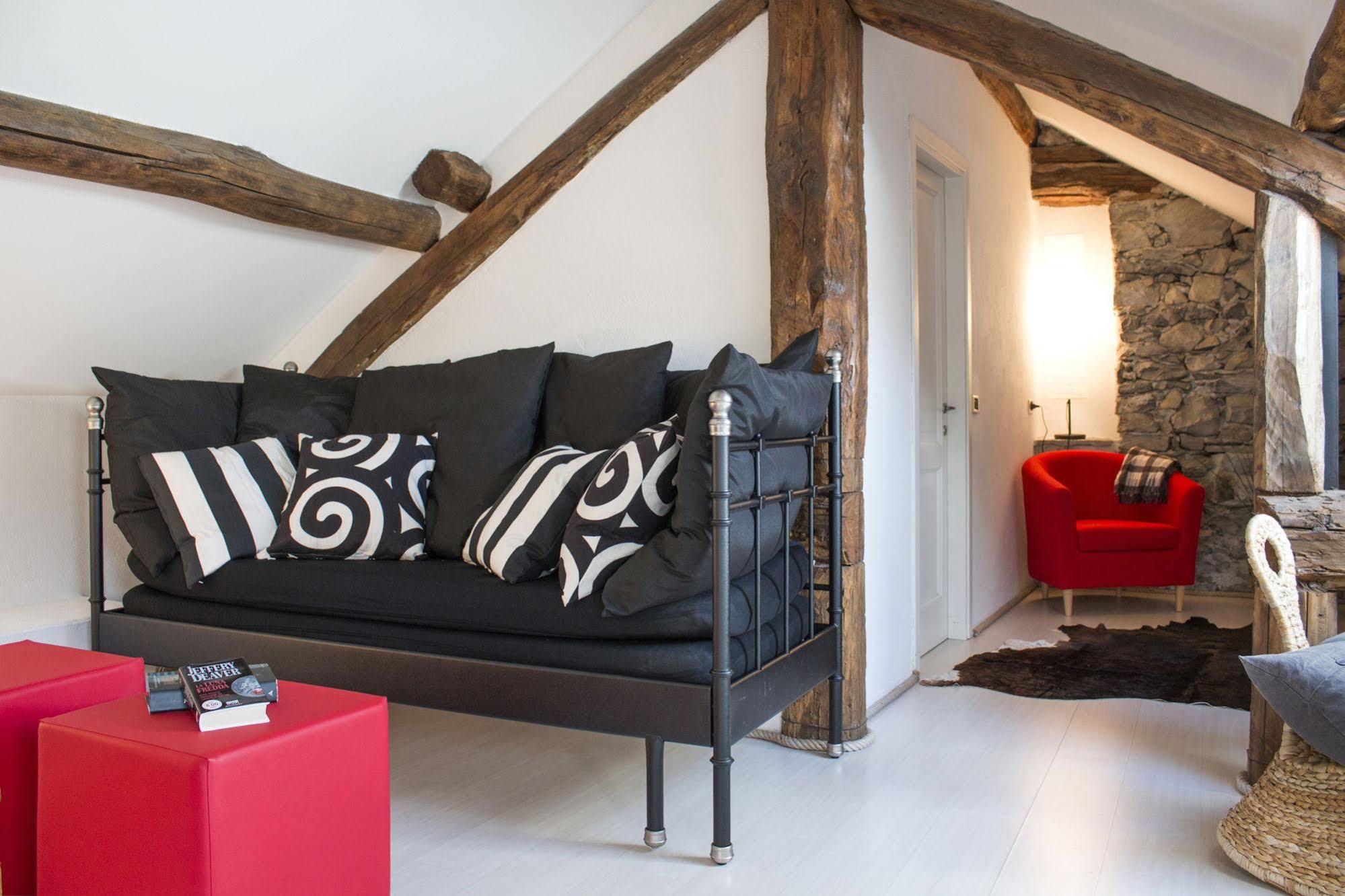 Apartment At The Pier Of - The House Of Travelers Brienno