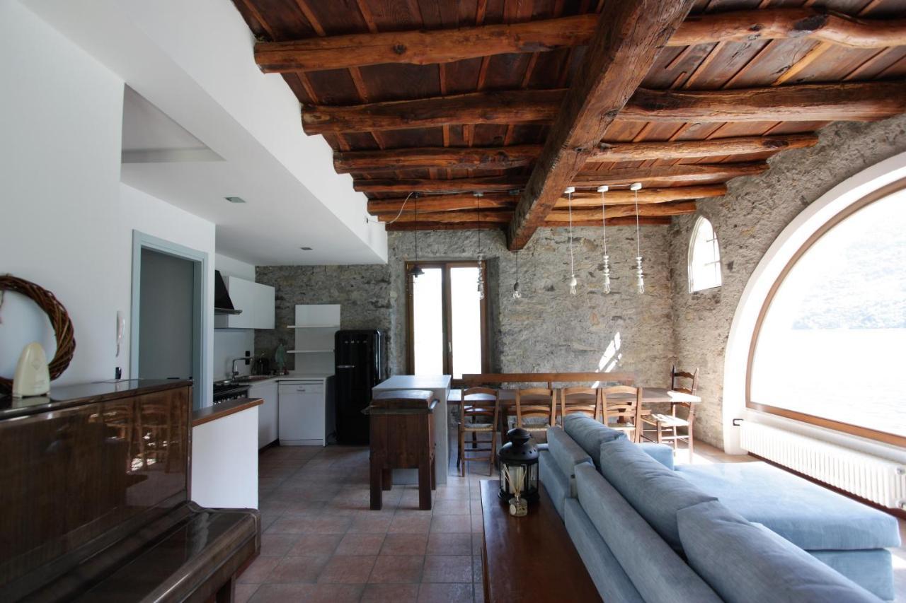 House On The Shore Of Appartamento Laglio