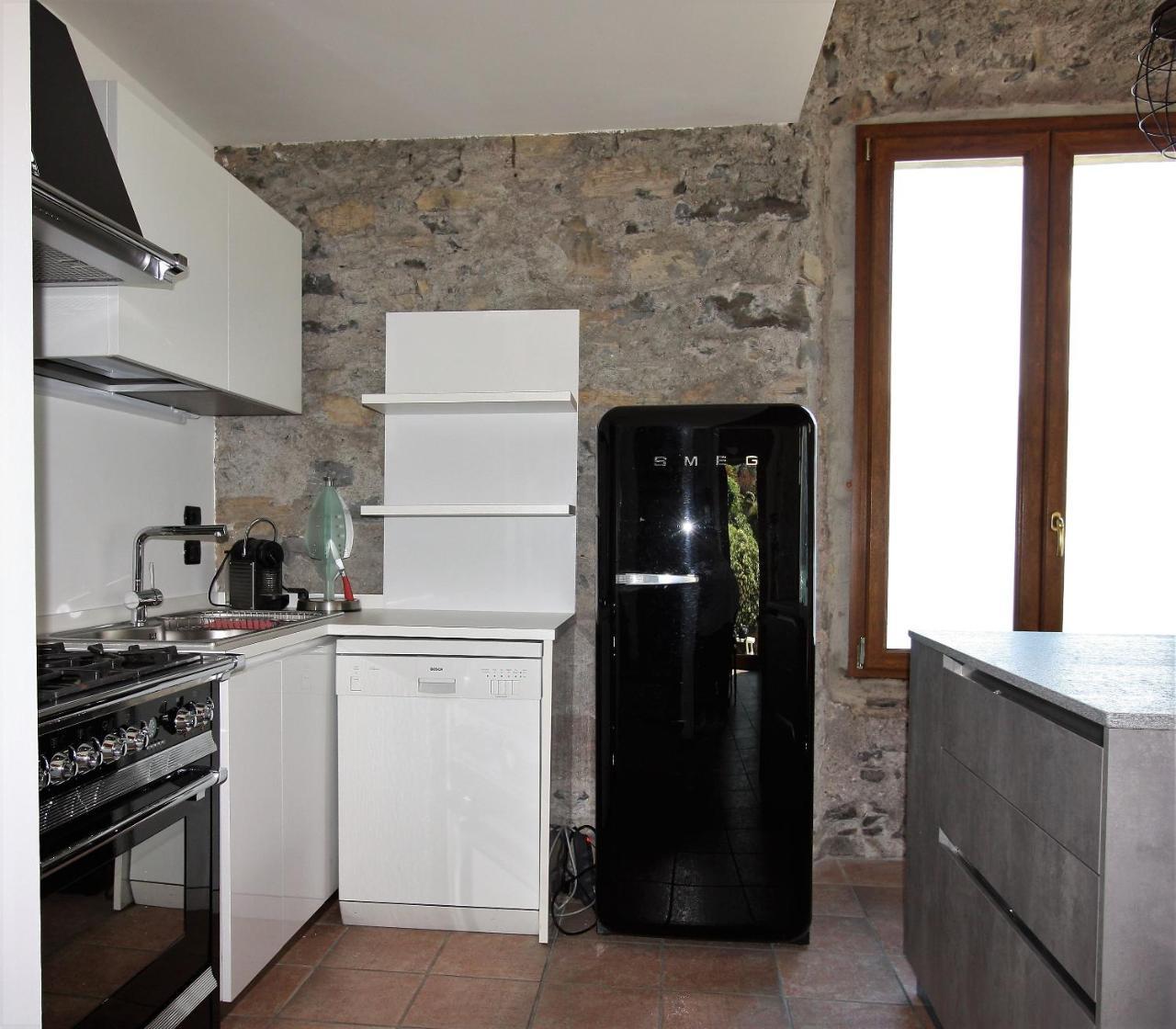 Appartamento House On The Shore Of *