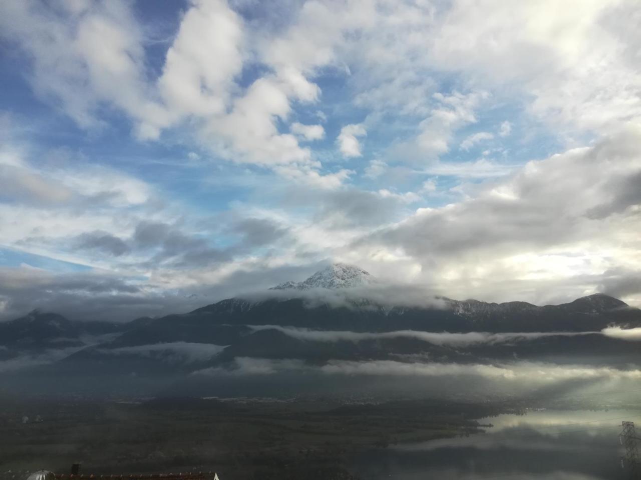 Montemezzo Le In Pietra Sorico