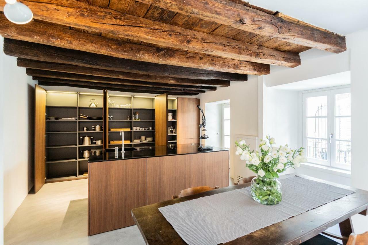 Shades Of With Private Terrace By Rent Apartment