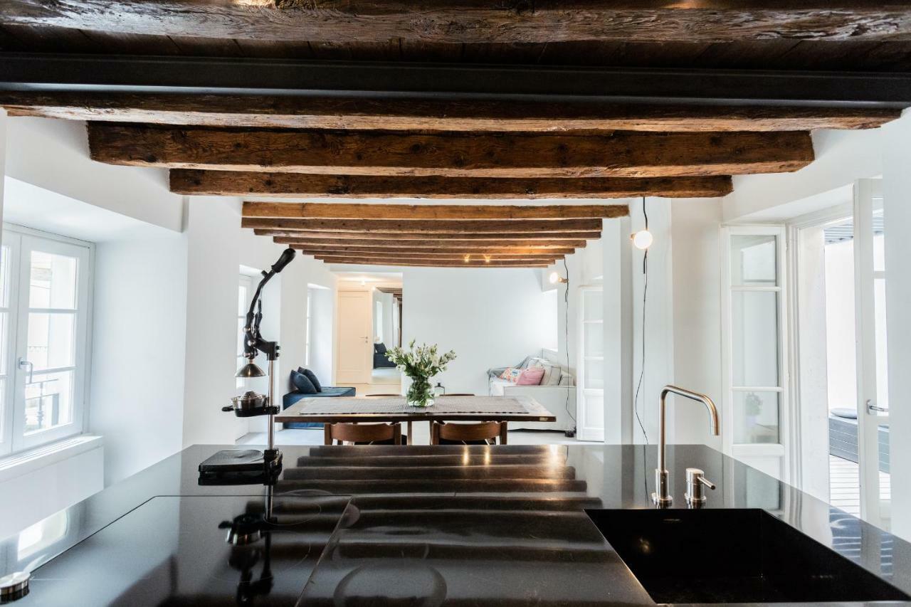 Shades Of With Private Terrace By Rent Apartment Como