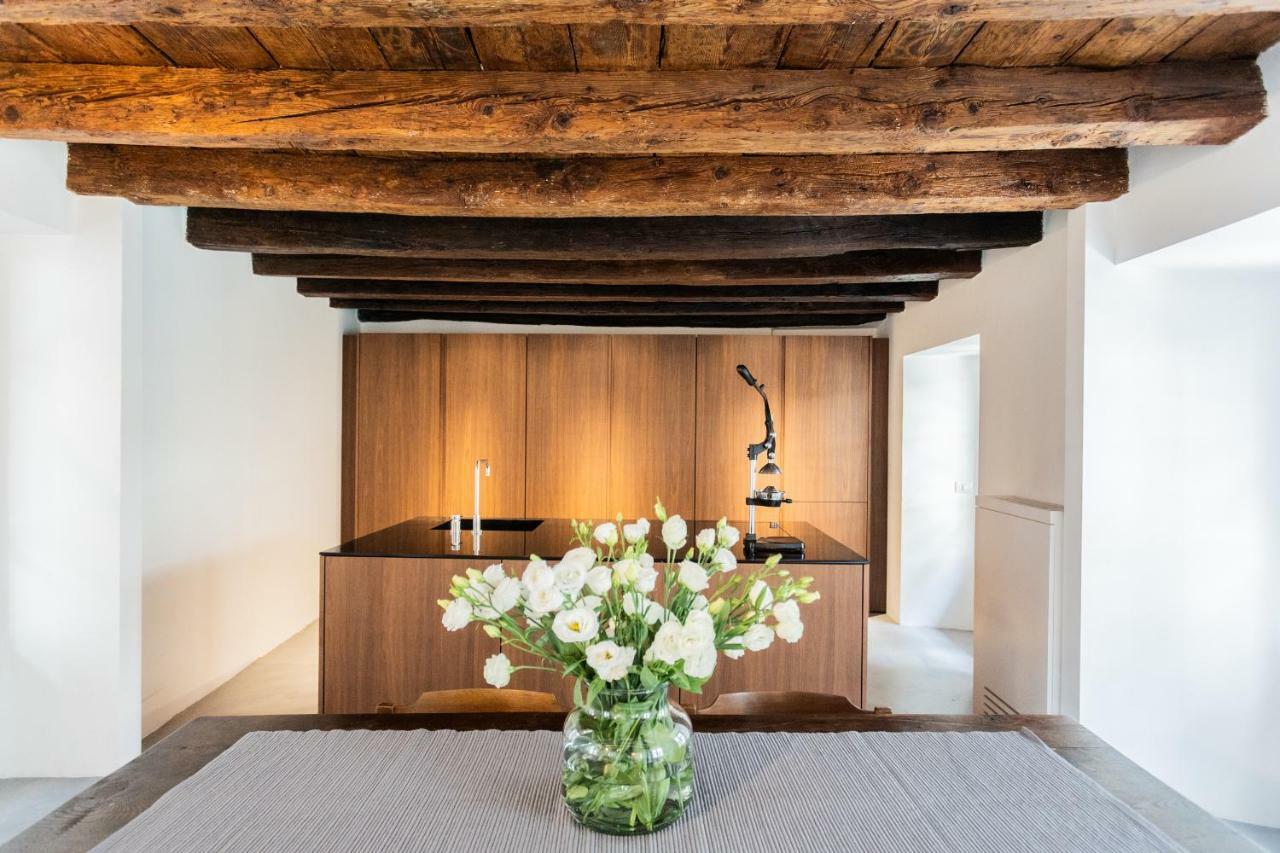 Shades Of With Private Terrace By Rent * Como