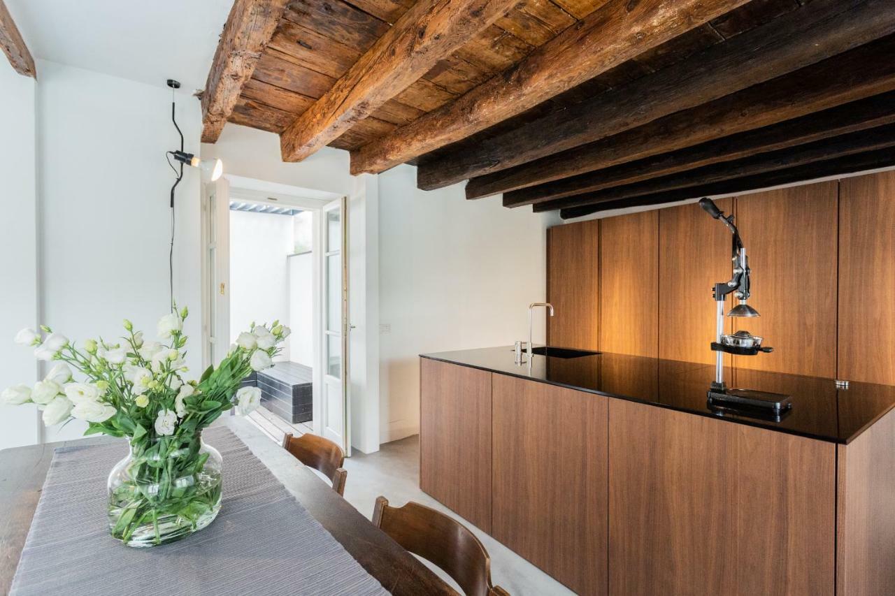 Apartment Shades Of With Private Terrace By Rent Como