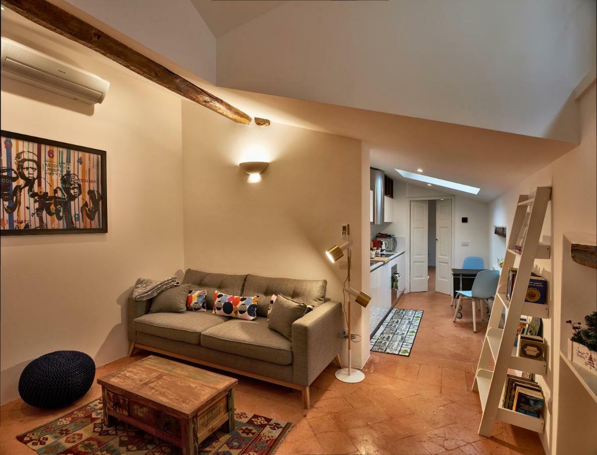 La Casa Di Veronique Apartment Como