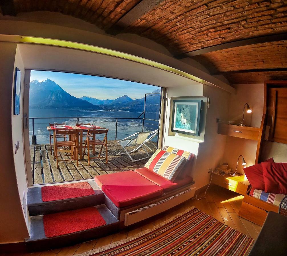 Holiday home Pieds Dans L'eau Varenna