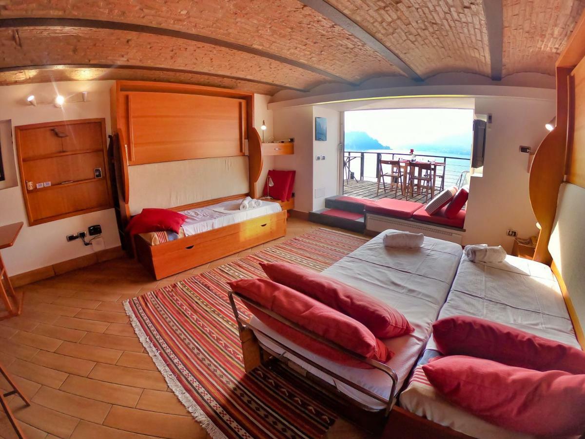 Pieds Dans L'eau Holiday home *