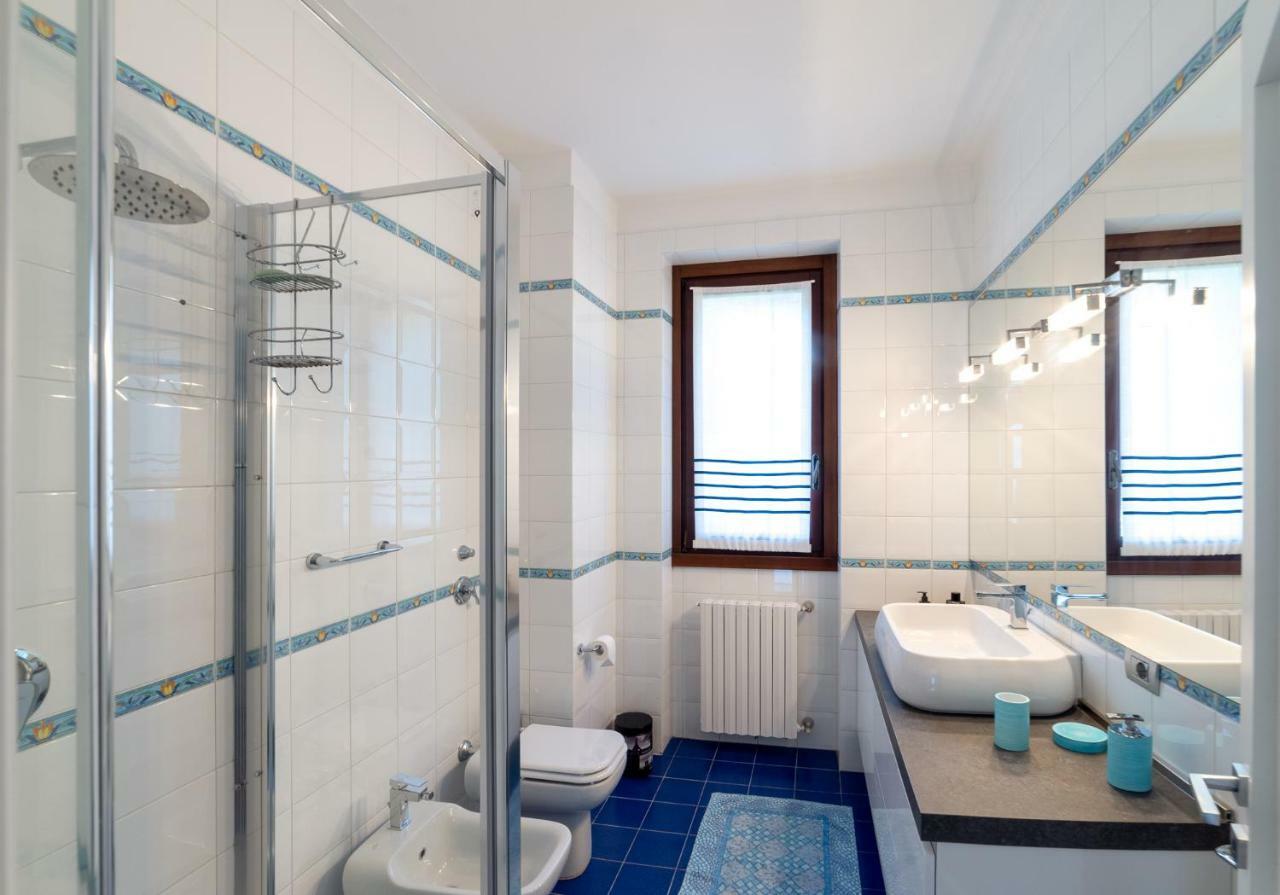 Vittoria With Private Heated Pool & Shared Sauna - Bellagio Village Villa *