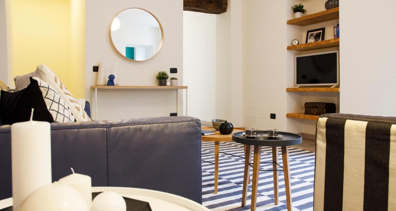 Charming & Modern Flat By Holiday Solutions * Como
