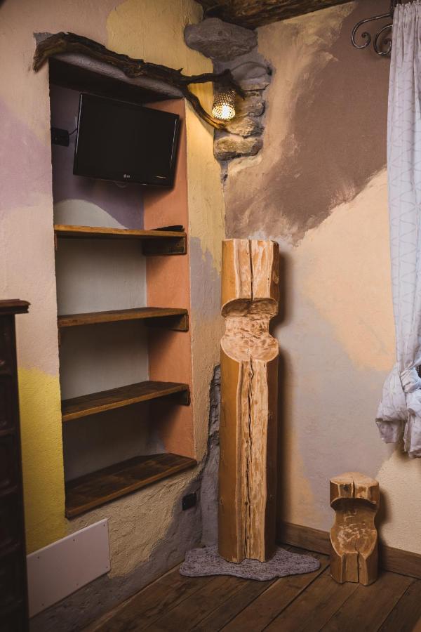 Montemezzo Le In Pietra Apartment *